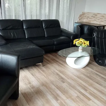 In Balatonlelle 54843 Nyaraló Balatonlelle