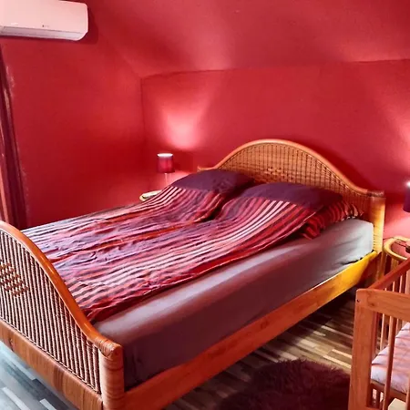 In Balatonlelle 54843 Nyaraló