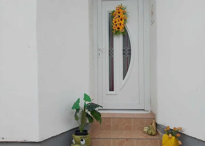 In Balatonlelle 54843 Balatonlelle